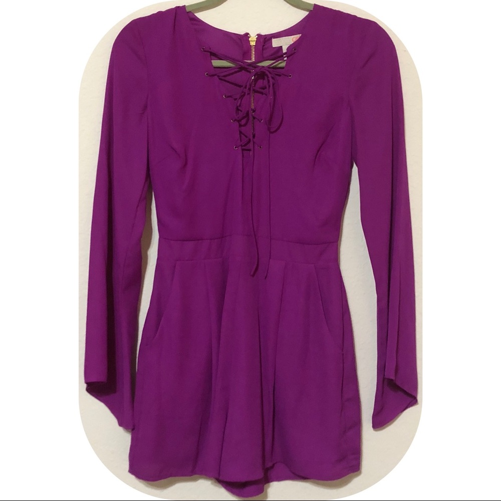 NWOT Bell-sleeved Romper With POCKETS
